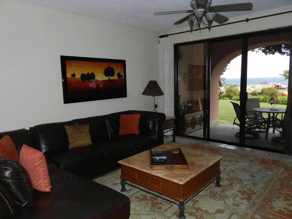 Condominios La Tortuga - Ocean Front Cabo San Lucas Apartment